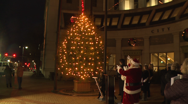 Jackson Tn Christmas Parade 2022 At Ballpark Village Jackson Christmas Parade, Tree Lighting Day Set For Dec. 6 - Wbbj Tv