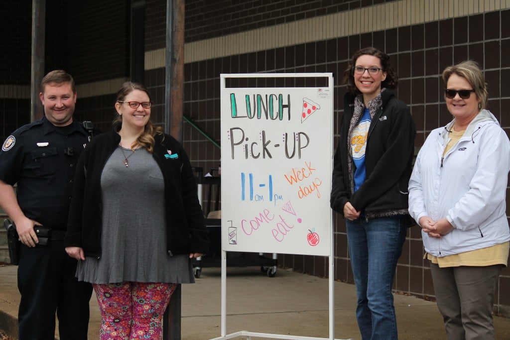 Martin Elementary School Meal Drive Through