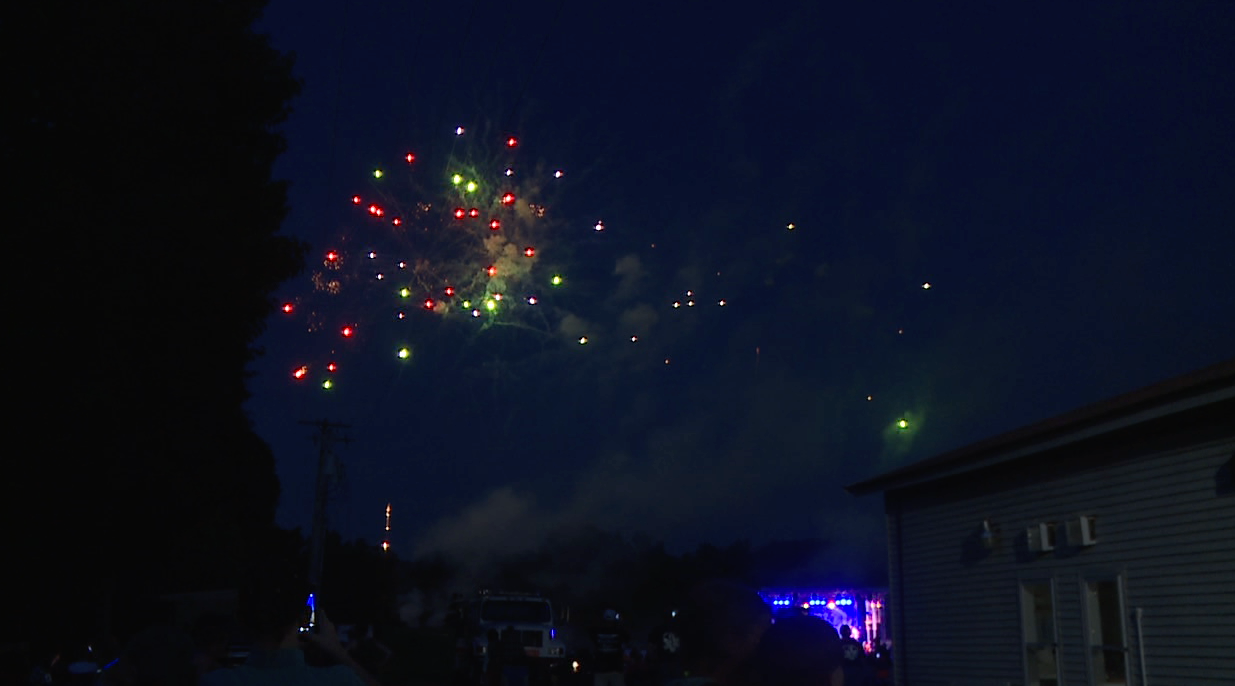 Carroll County residents enjoy early July 4th celebration WBBJ TV