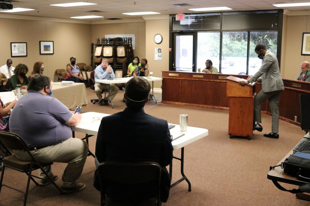 33e0c2e22eb20a3f34171c5872fd9c35