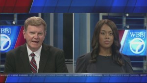 Gov Press Conference 10pm Pkg