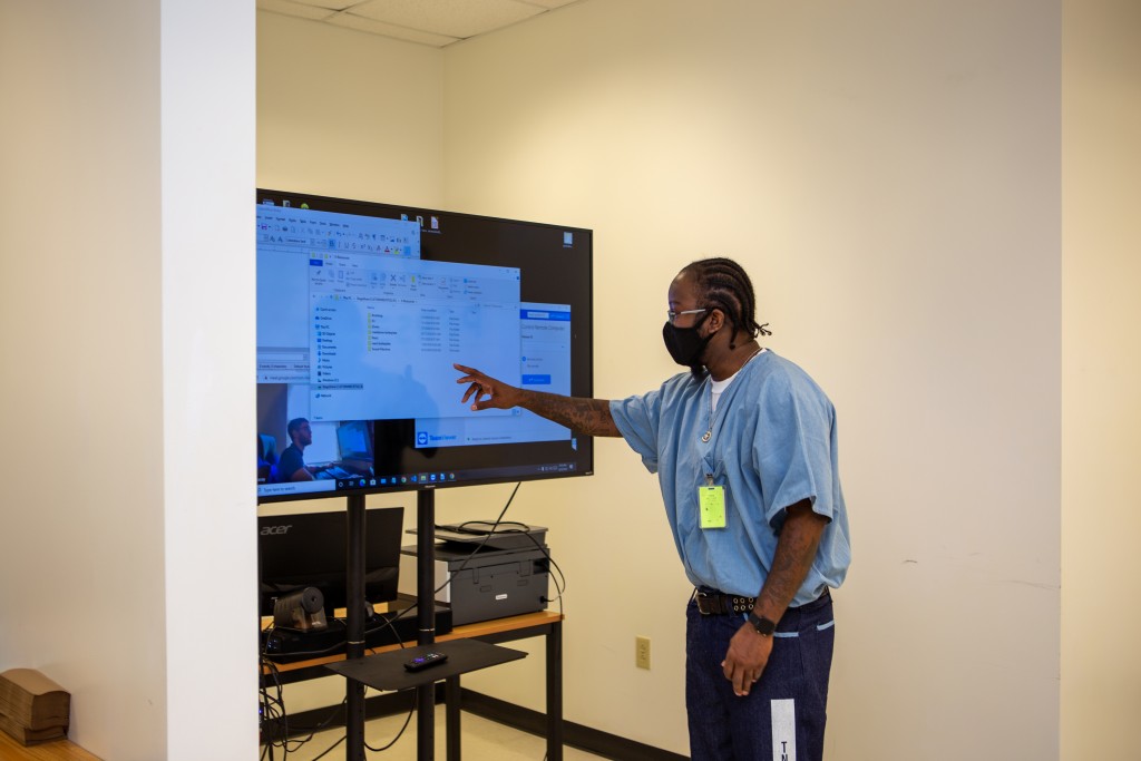 Virtual Classroom At Corecivic's Trousdale Facility