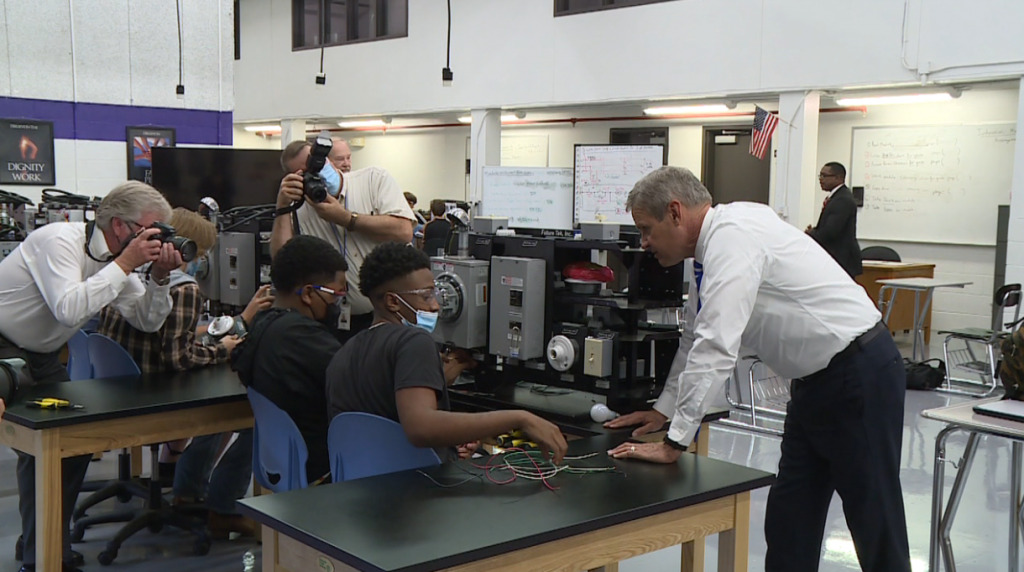 Bill Lee Visits Haywood High School 2