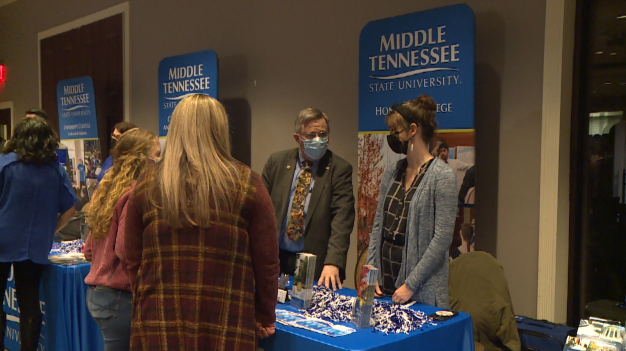 Mtsu Visits Jackson Country Club 3
