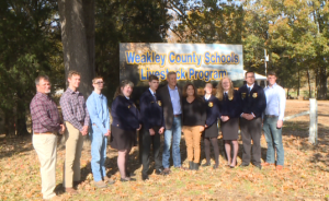 Governor Makes Stop As Dresden High In Weakley County 3