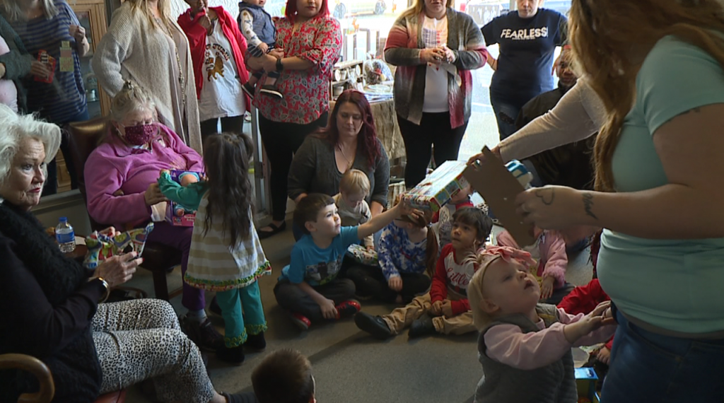 Sinister Motivation Car Club Donates Toys To Kids 1