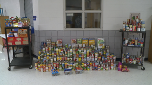 Dresden Middle School Holds Food Drive For Christmas 2