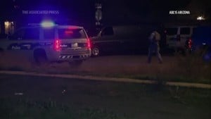 9 Officers Hurt In 'ambush,' Shootout At Phoenix Home