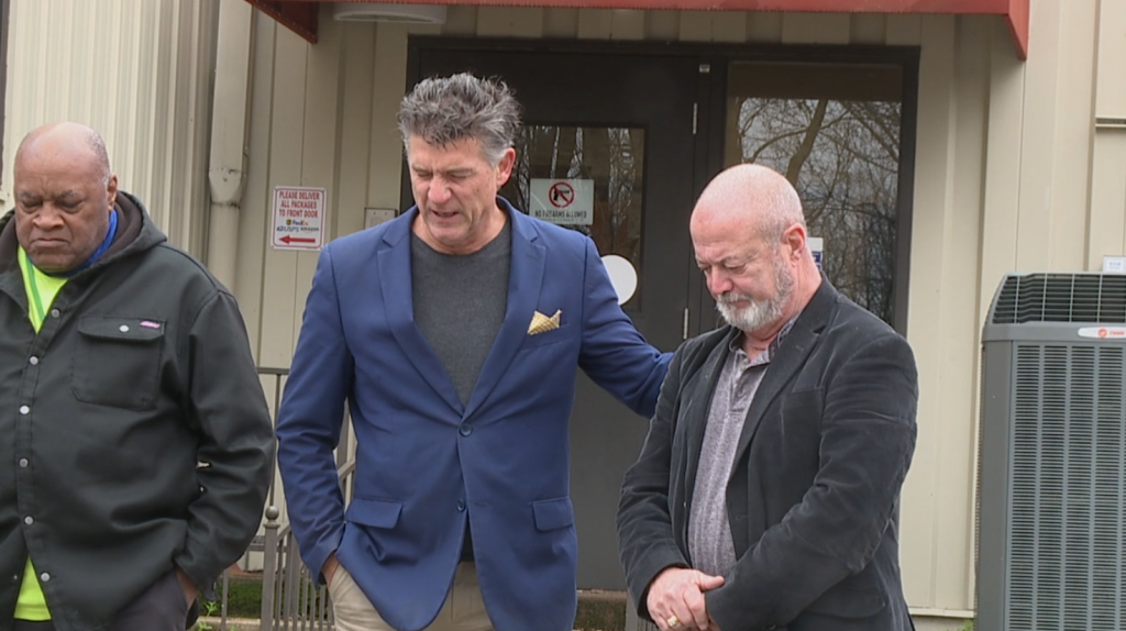 Prayer Circle Group Meets For Wbbjs Moe Shamell 5