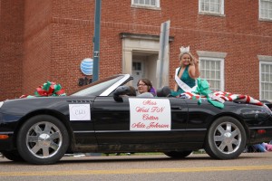 84th Strawberry Festival Grand Float Parade On May 6 140