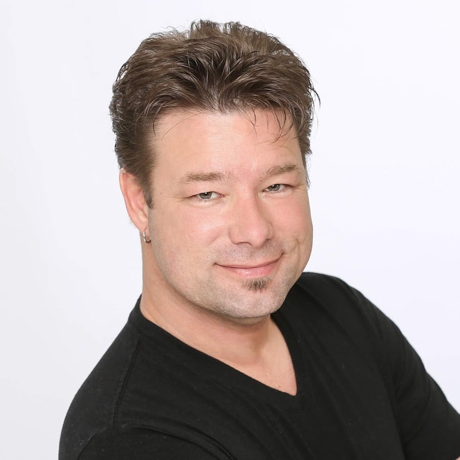 Country music artist Mike Walker to perform 2 shows in Henderson this