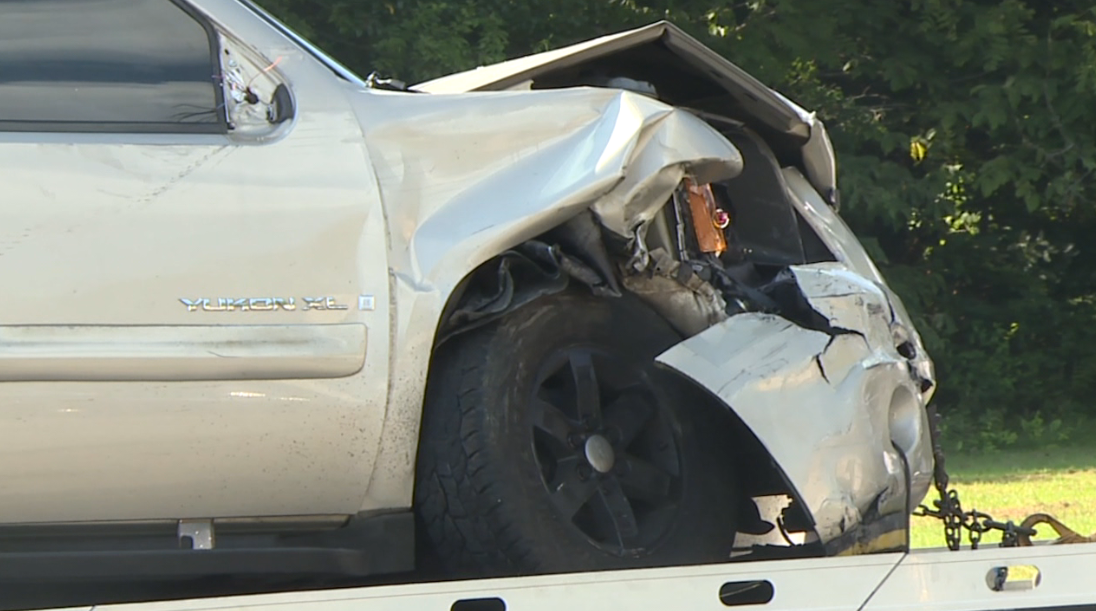 Jackson Police investigating Friday pursuit that ended in wreck WBBJ TV