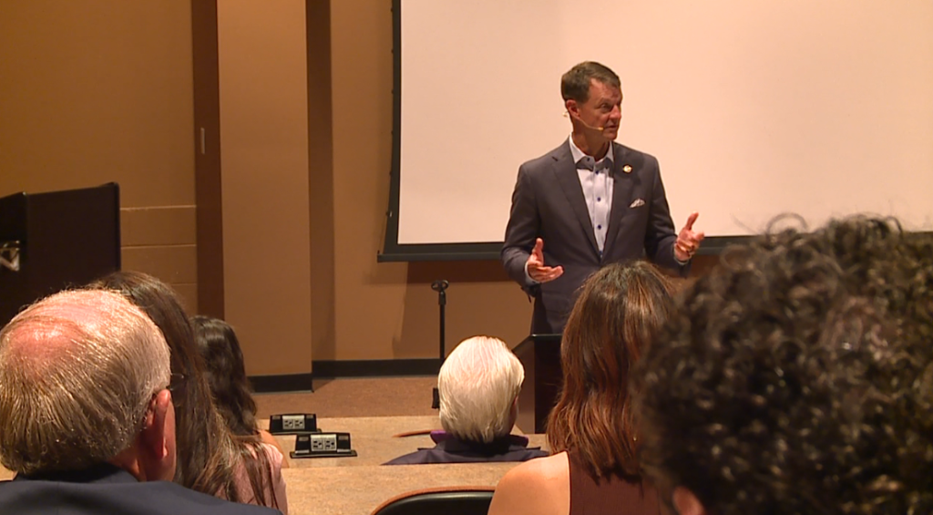 Town Hall Held To Focus On Economic Development 2