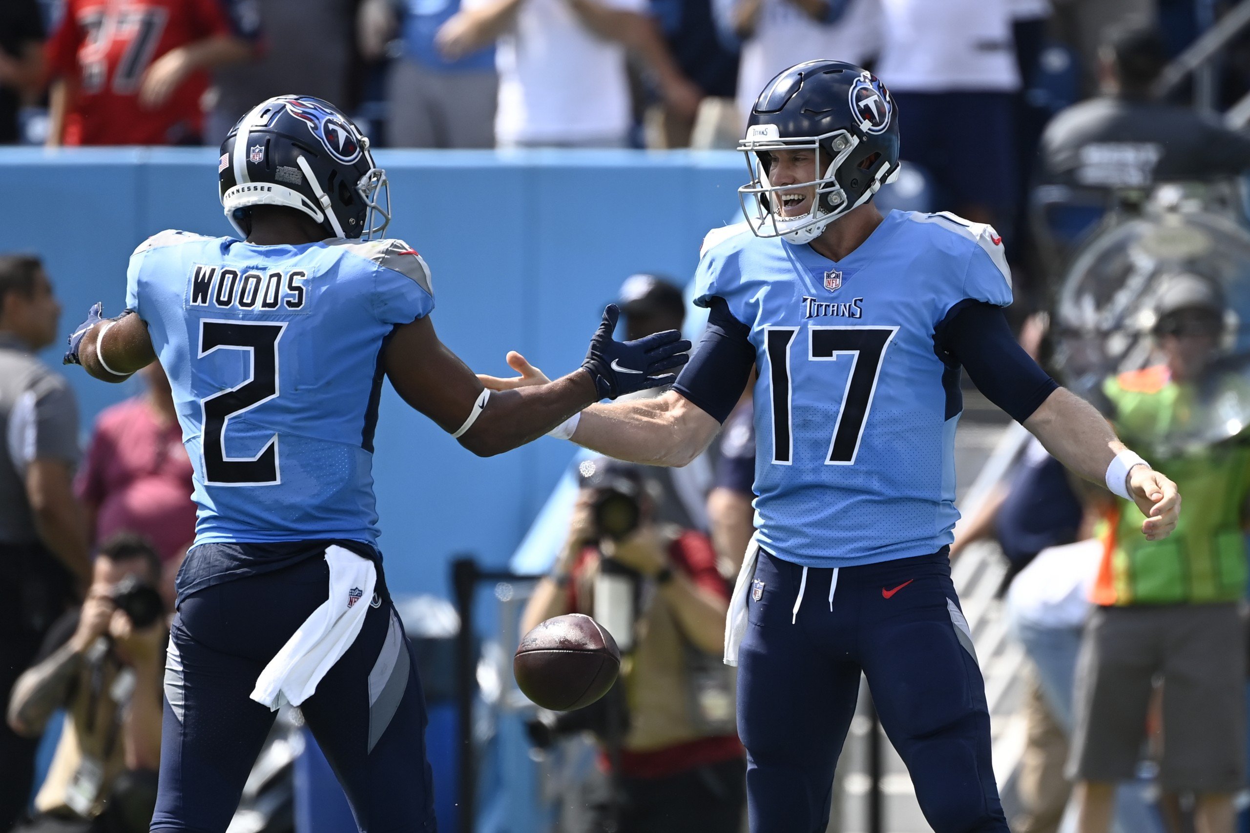 Raiders vs. Titans: What To Watch For Ft. Josh McDaniels, Derek