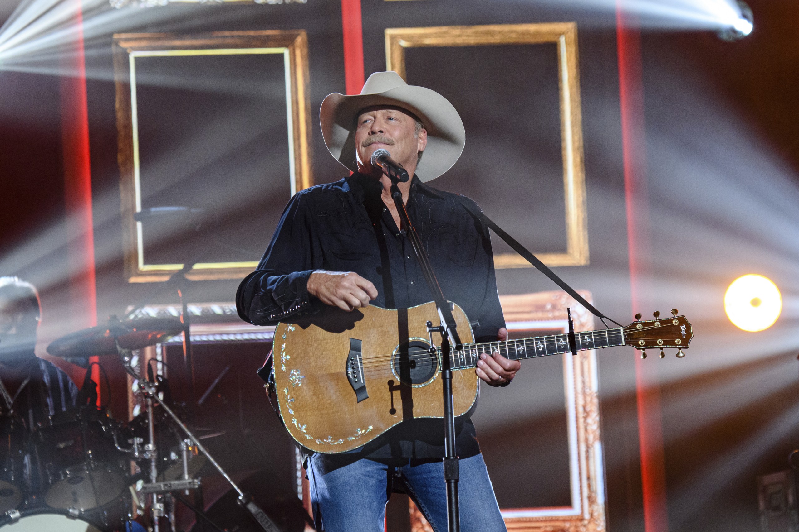 Alan Jackson to get CMA lifetime achievement award WBBJ TV