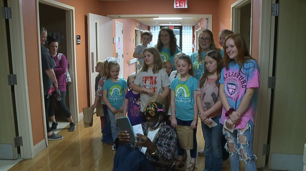 Girl Scouts Share Their Thanks To Veterans 5