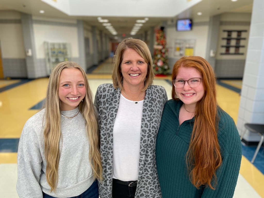 Viral Video Creators And Teacher Who Inspired The Idea From Ltor Piper Johnson Jessica Mcguffin Braedyn Hazlewood