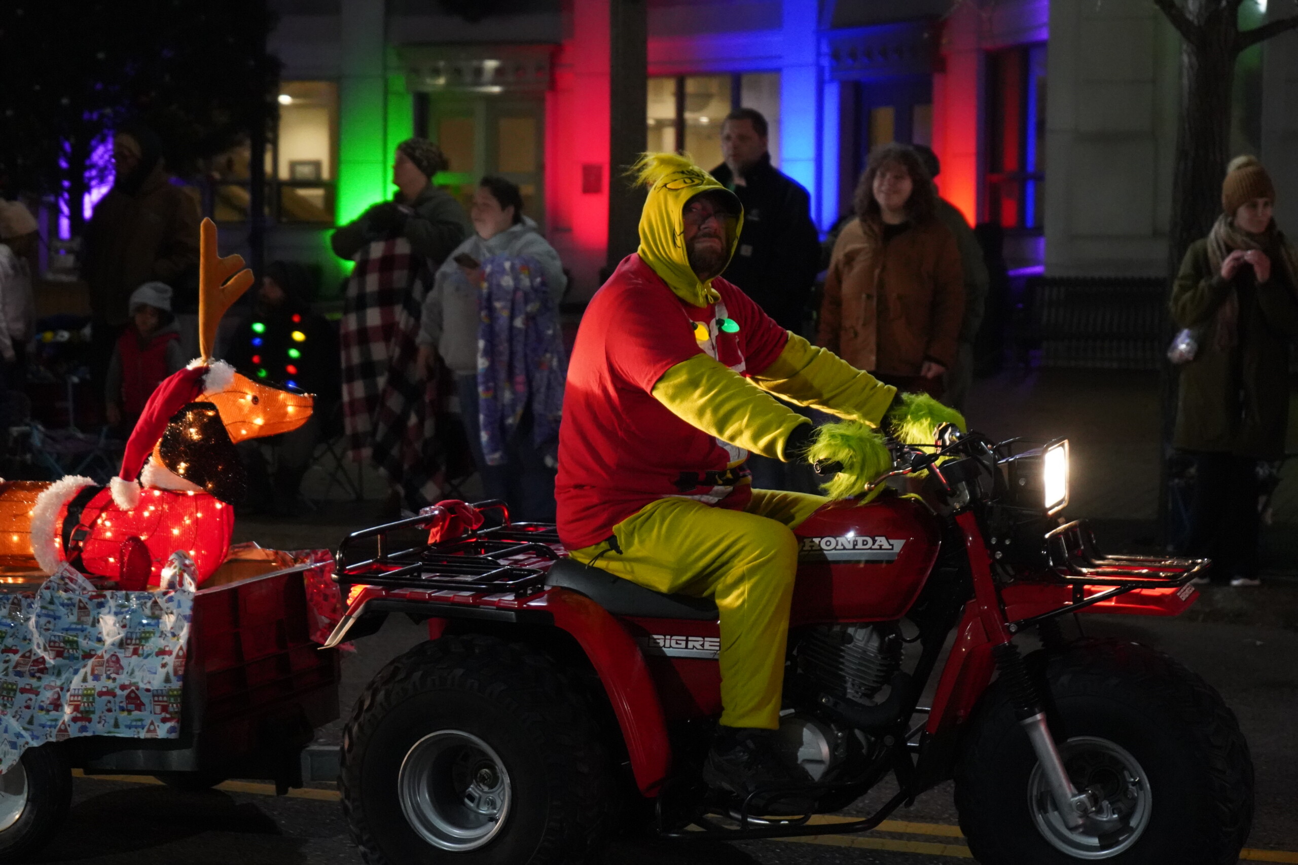 2022 Jackson Christmas Parade WBBJ TV