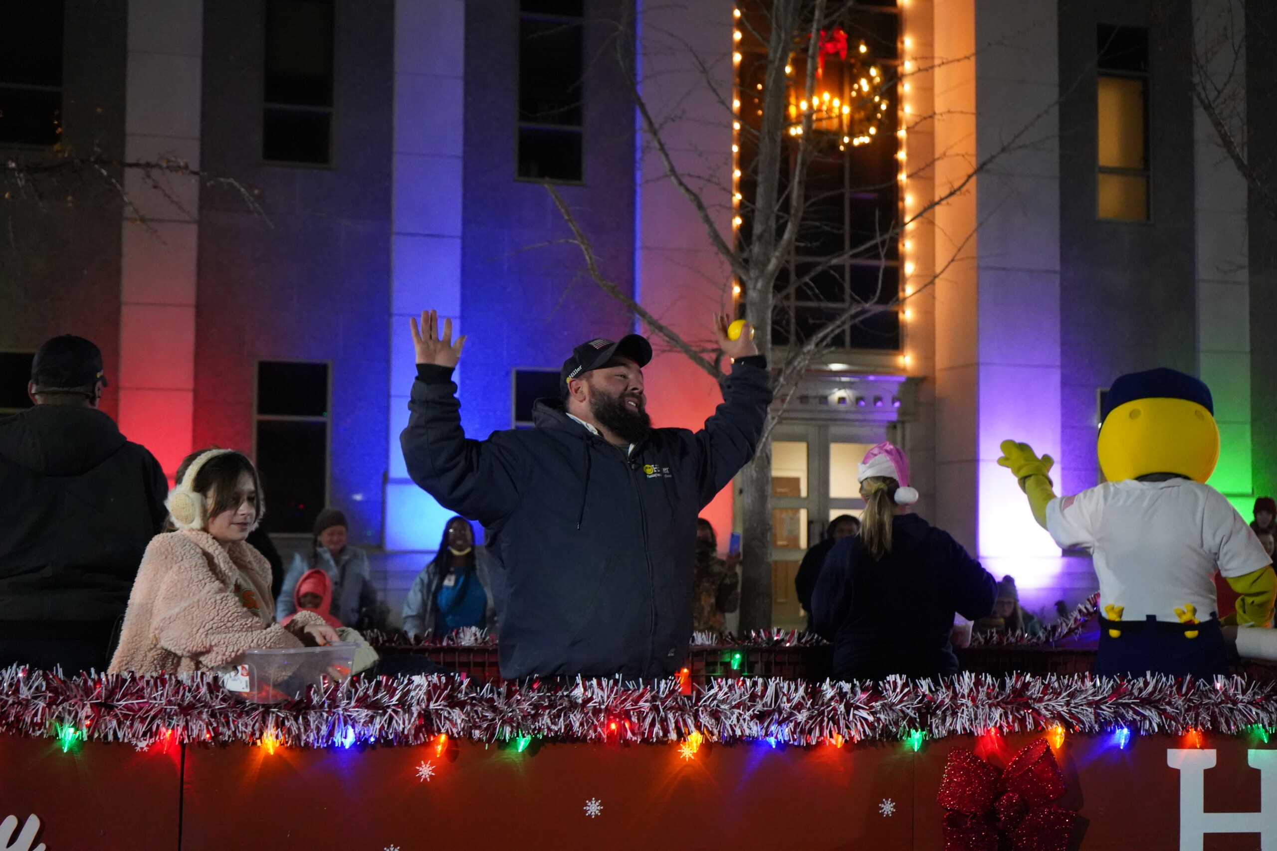 2022 Jackson Christmas Parade WBBJ TV