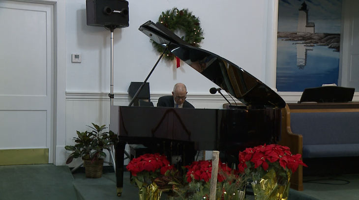 Trenton Church Holds Christmas Piano Concert 1