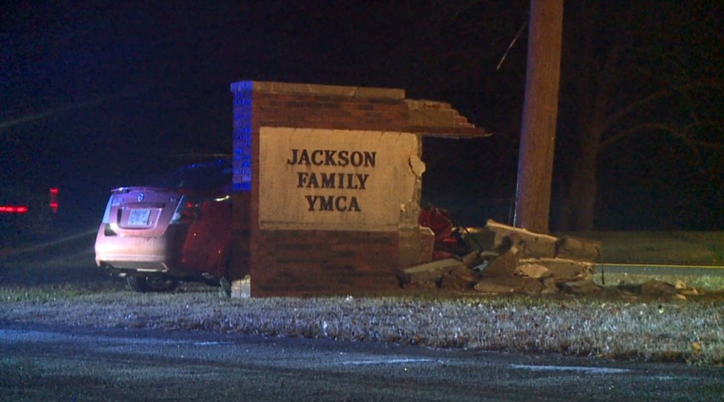Car Hits Old Ymca Sign On Campbell Street 2