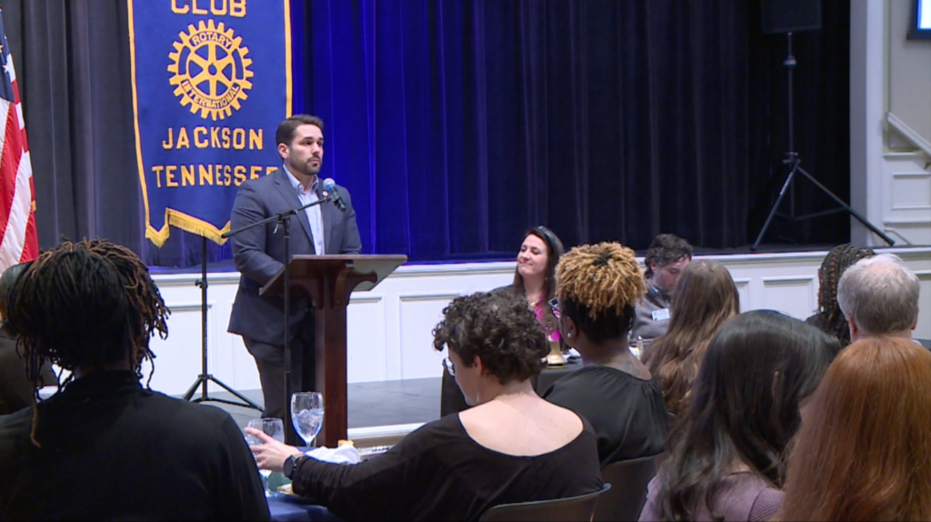 Scott Conger Speaks At Rotary Club 2