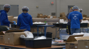 Students Pack Meals 5