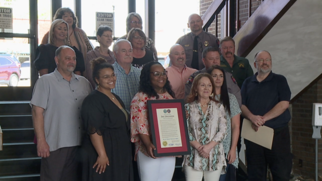 Local Mayors Bring Awareness To Sexual Assault With Proclamation Wbbj Tv 