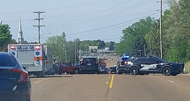 2 airlifted after wreck involving motorcycle in Jackson - WBBJ TV