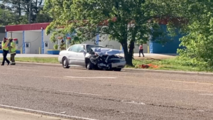 Multivehicle Crash Leads To Traffic Buildup On Parkway 1