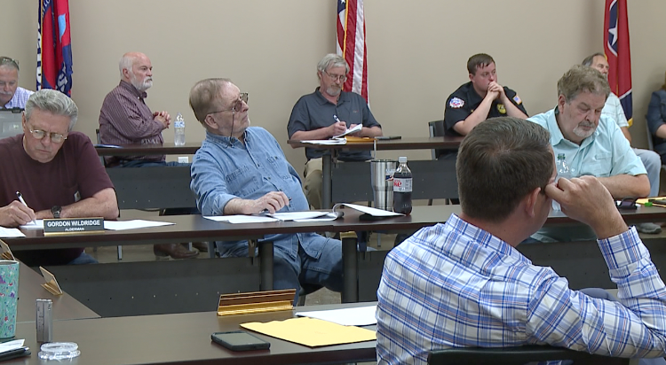 Residents ask for changes in subdivision - WBBJ TV