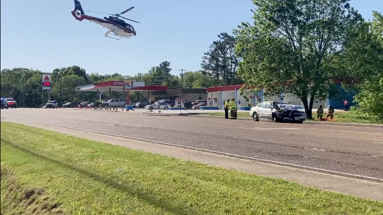 Multivehicle Crash Leads To Traffic Buildup On Parkway 3
