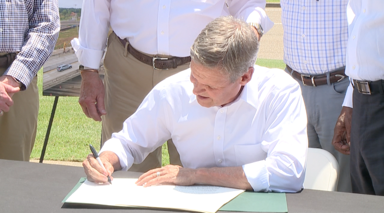 Governor Signs Transportation Act In Jackson 3