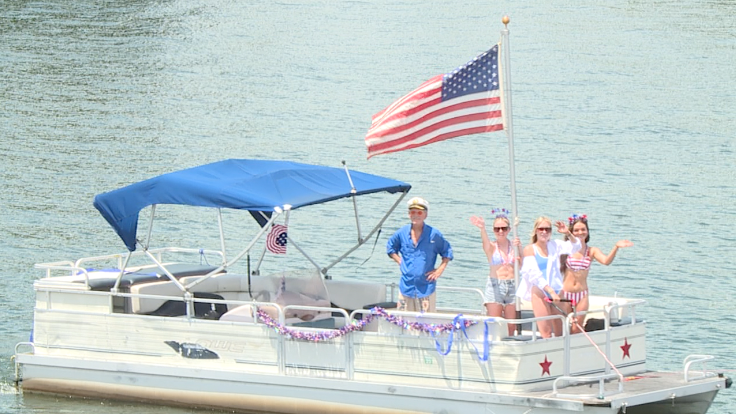 First Ever Boat Parade Held During Festival Of The Lakes 3