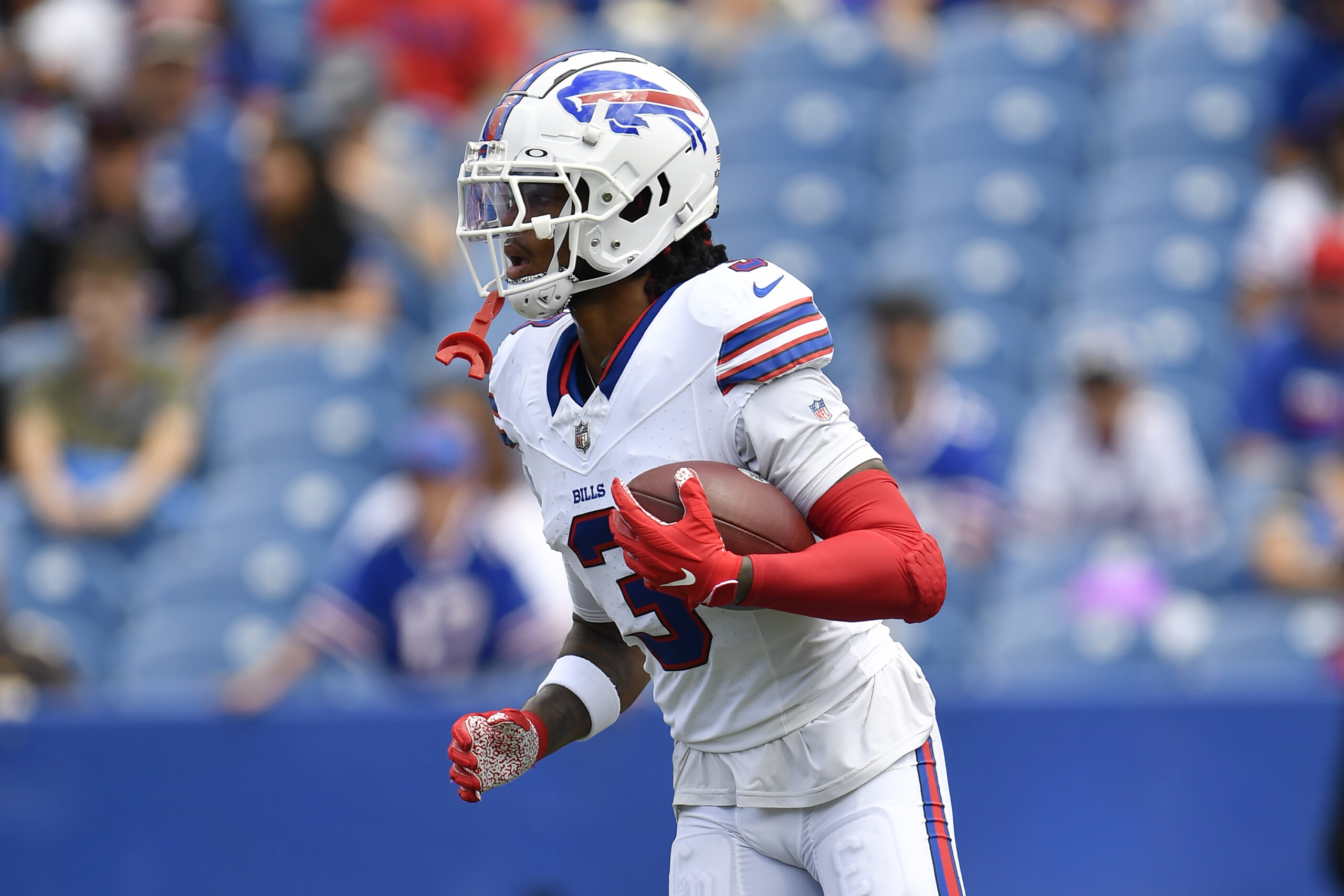 Buffalo Bills safety Damar Hamlin takes the field in first NFL game since  cardiac arrest - CBS News