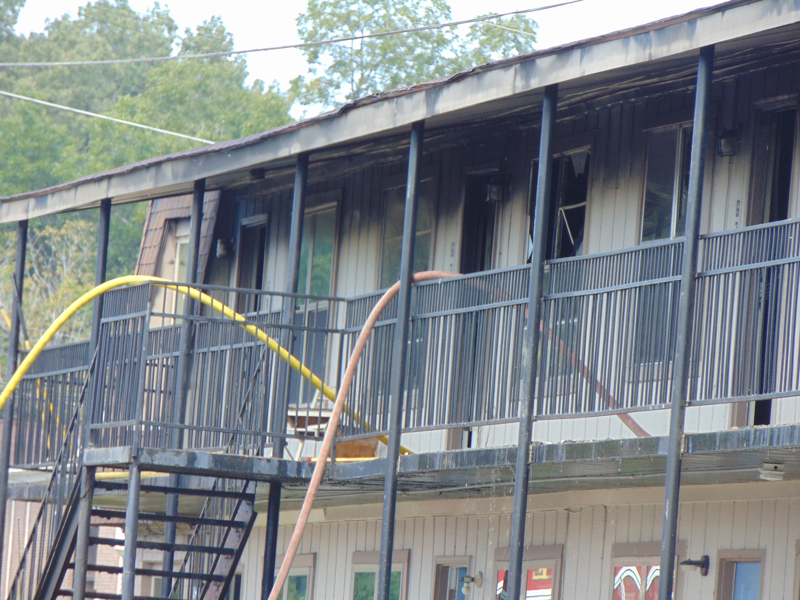 Crews Respond To Fire At West Jackson Apartments Wbbj Tv