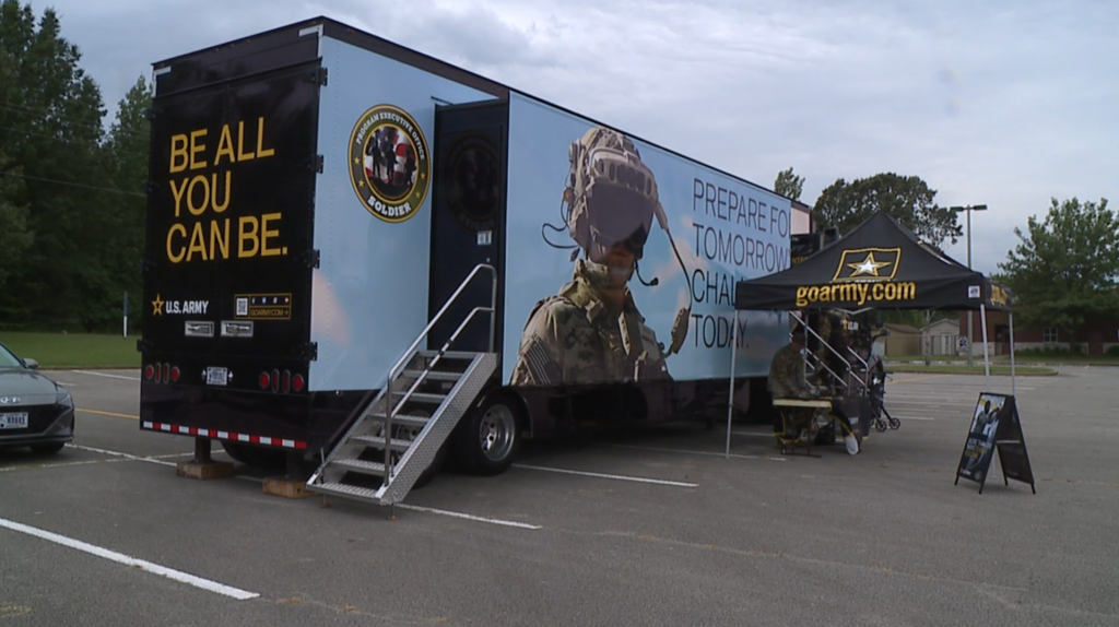 Students Get A Look Into An Interactive Adventure Semi 3