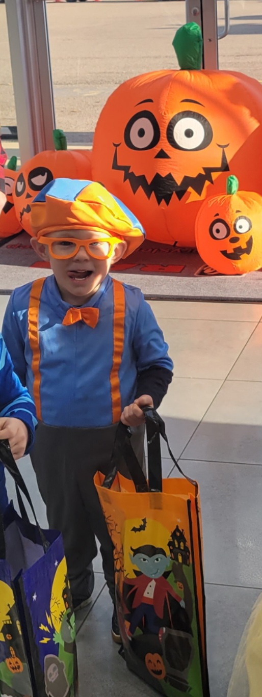 Waylon Capps as Blippi at Peppers Automotive Trunk or Treat in Paris