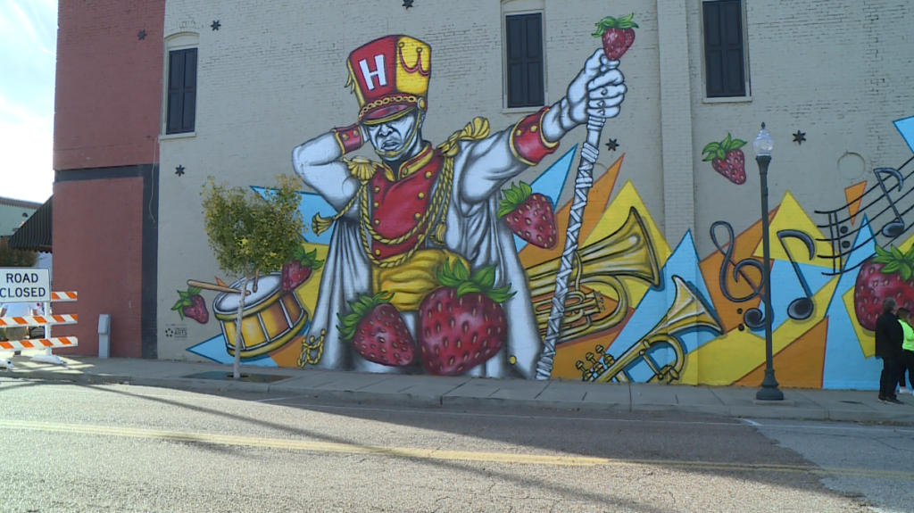 Students Help Bring New Mural To West Tennessee 2