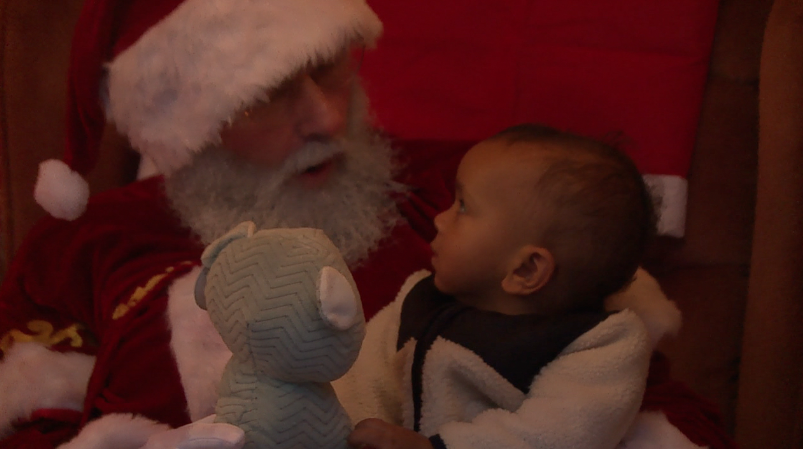 Ms Macs Bbq Grill Gets A Visit From Santa 5