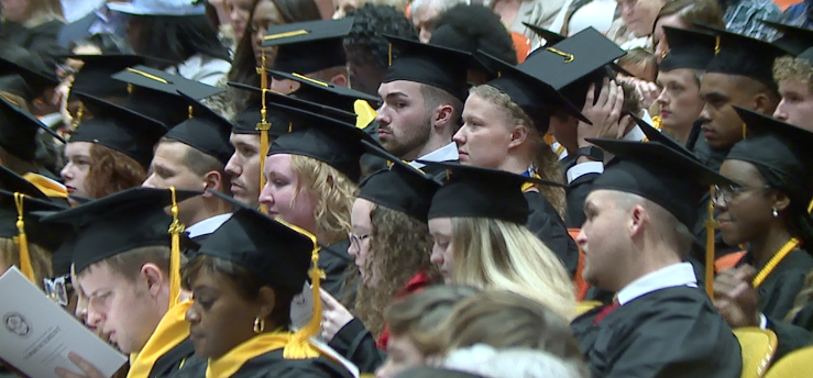 Fhu Holds 2023 December Commencement 1