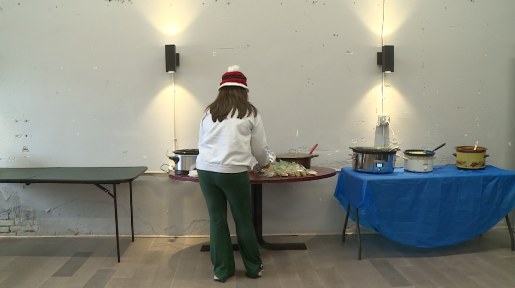 Free Soup Giveaway Held For Christmas In Selmer 1
