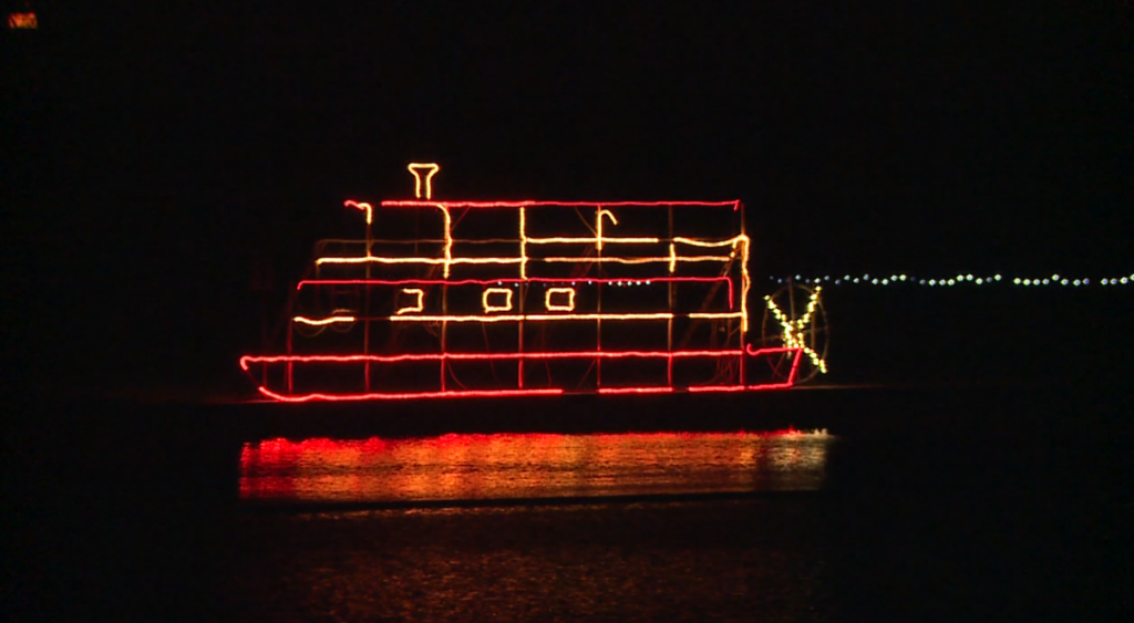 Chickasaw State Park Gets Re Decorated For The Holidays 5
