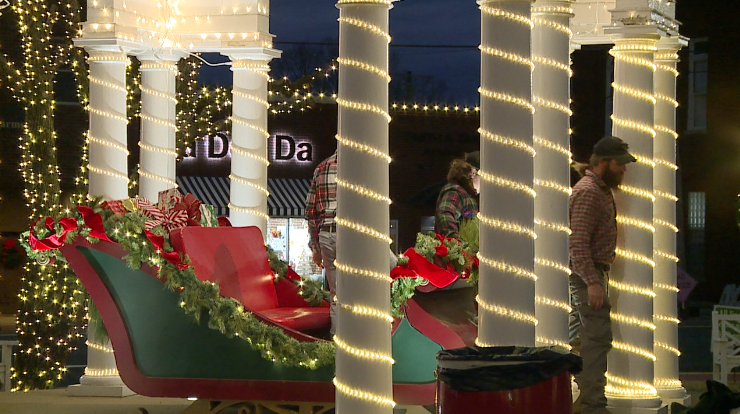 9th Christmas On Main In Savannah Begins 7