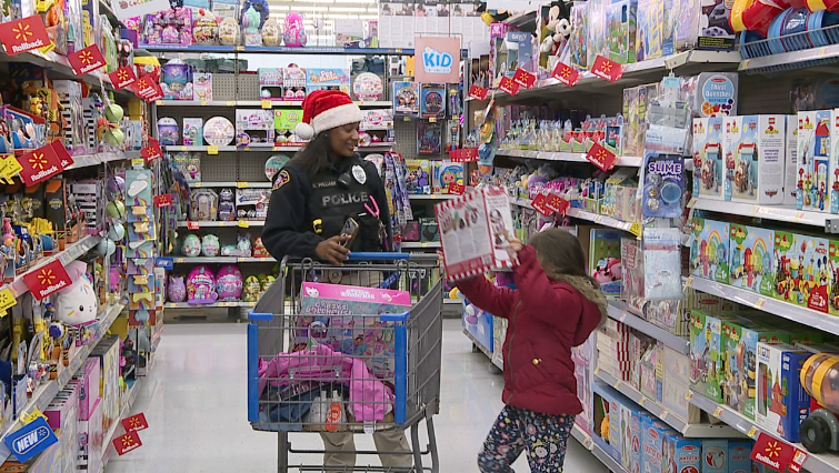 Mckenzie Kids Go On Shopping Spree With First Responders 3
