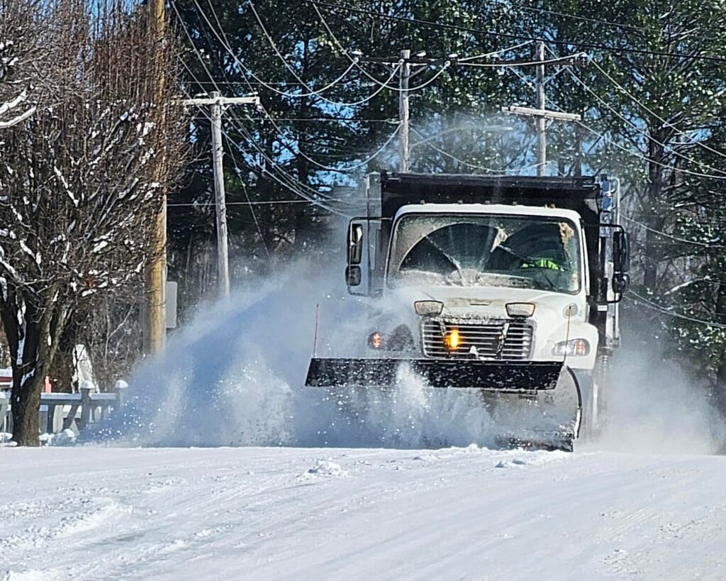 Coj Salt And Plow Truck