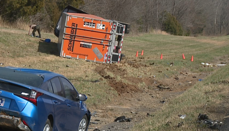 Semi And Car Wreck Halts I 40 Traffic Monday Wbbj Tv