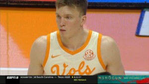 Vols Get Win Over Auburn Behind Knecht Career Night