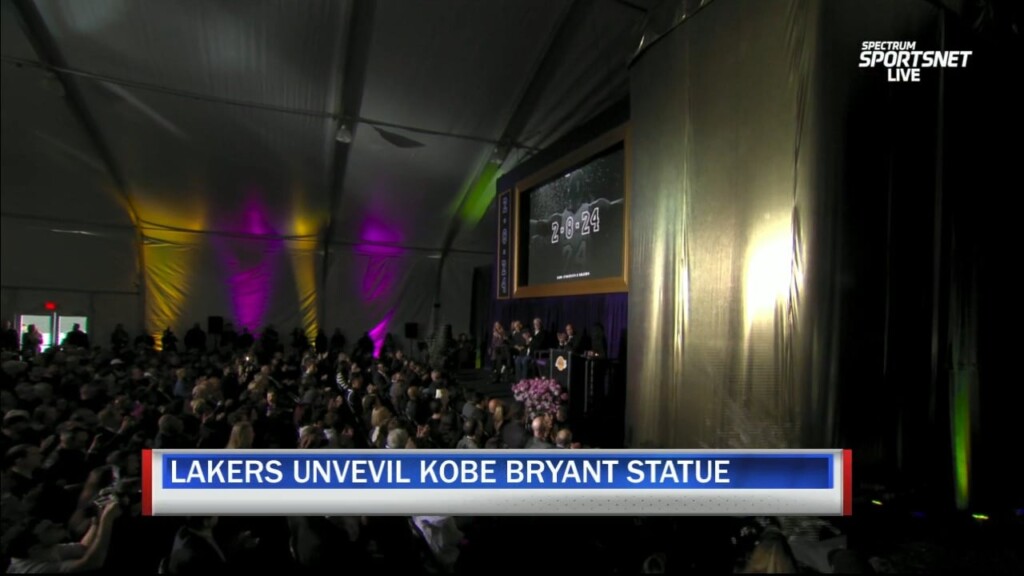 Kobe Bryant Statue