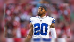 Tony Pollard Signs With Titans